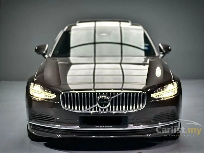 2022 Volvo S90 Recharge T8 Ultimate PHEV Sedan