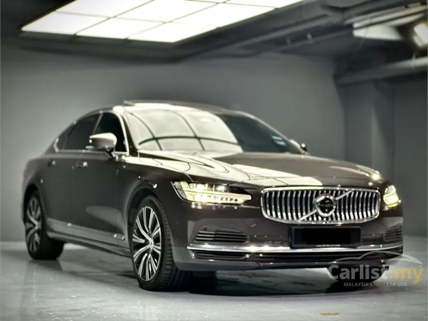 2022 Volvo S90 Recharge T8 Ultimate PHEV Sedan