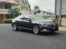 2019 Volkswagen Passat 2.0 TSI Highline Sedan**Free per 10k warranty**Super Car King**Ori 25k mileage**