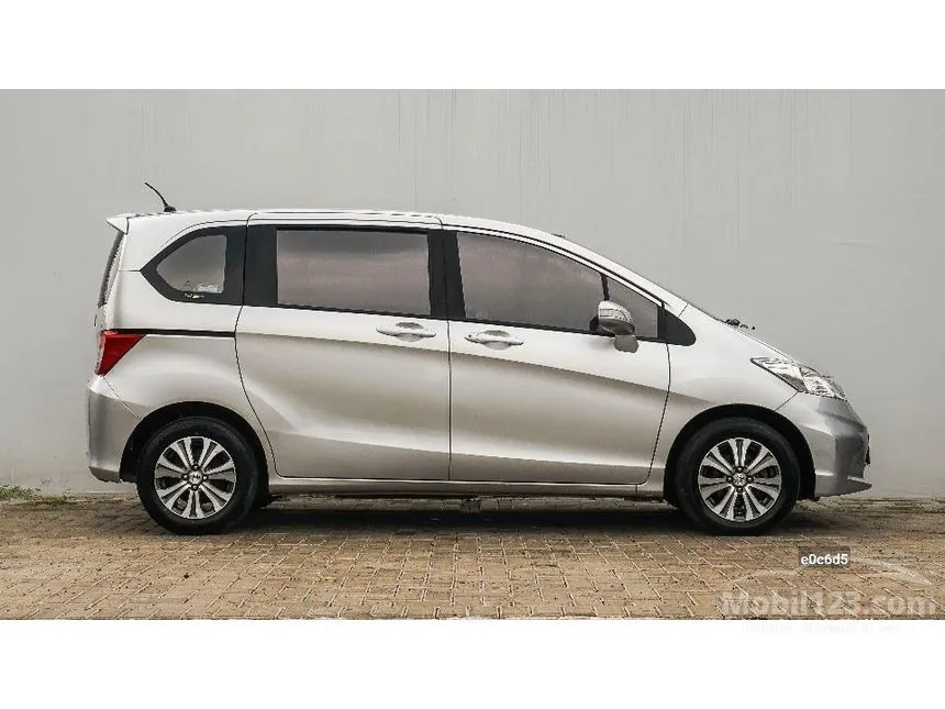 2014 Honda Freed S MPV
