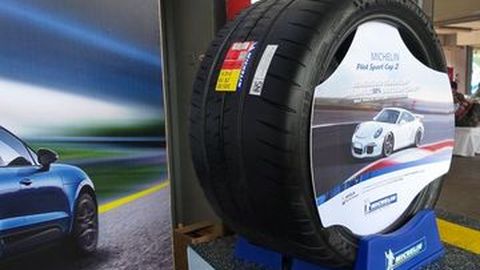Dua Ban Baru Michelin untuk Kencani Performa Mobil Porsche