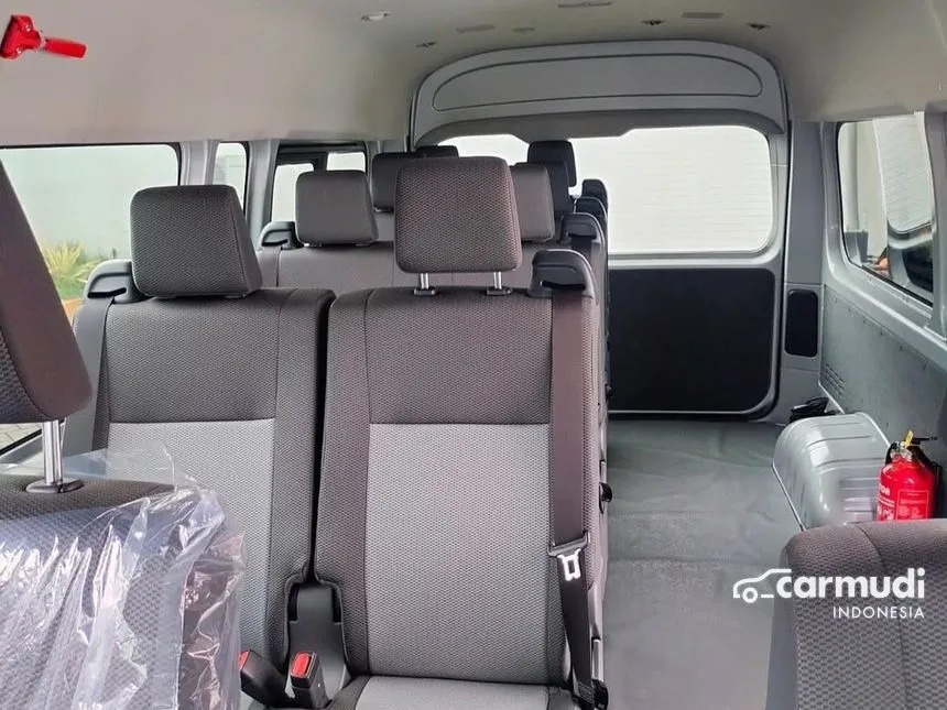 2025 Toyota Hiace Premio Van