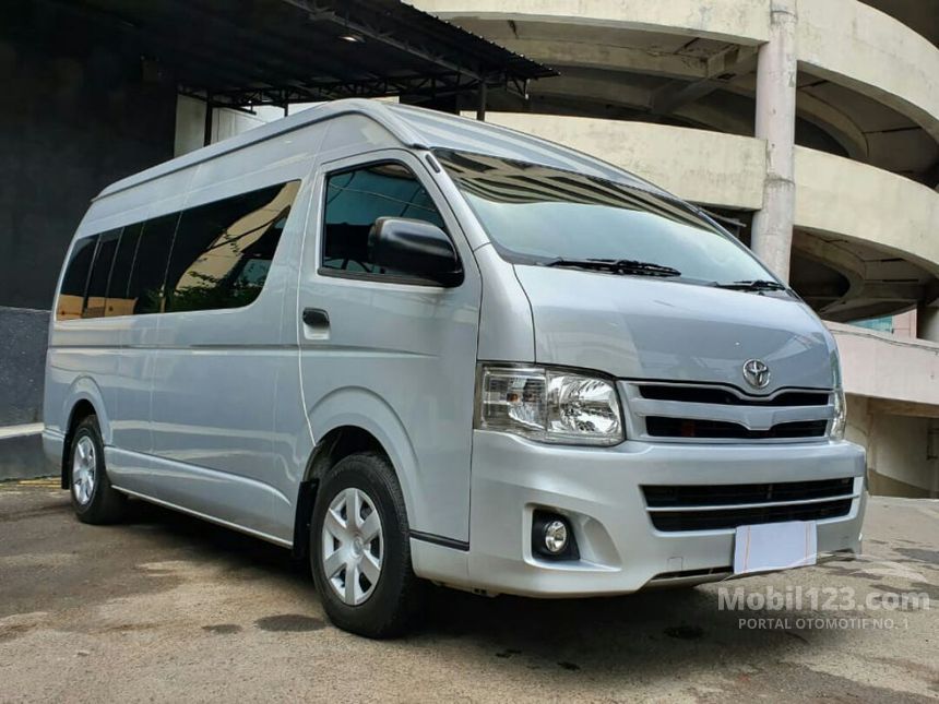 Тойота hiace 2013