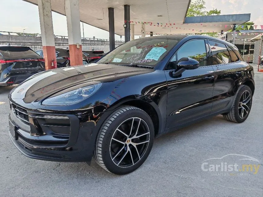 2022 Porsche Macan SUV