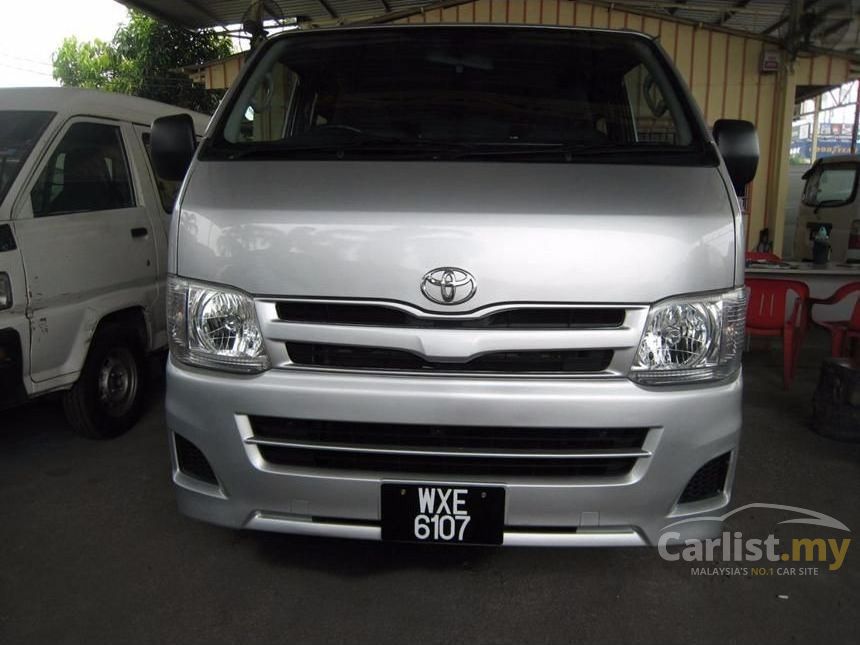 Toyota hiace 2012