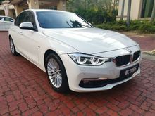 2015 BMW 318i 1.5 Luxury Sedan , Under Warranty , Low Mileage