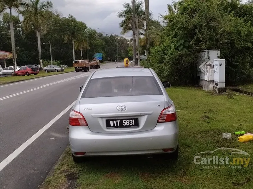 2013 Toyota Vios E (Metallic) Sedan