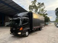 Unregistered 25 Kaki Hino FD8 ( Small Cabin With Sleeping Bed ) Low Roof Side Curtain For Sell
