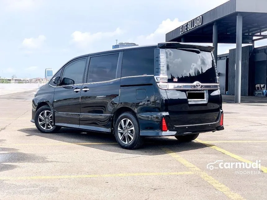 2020 Toyota Voxy MPV