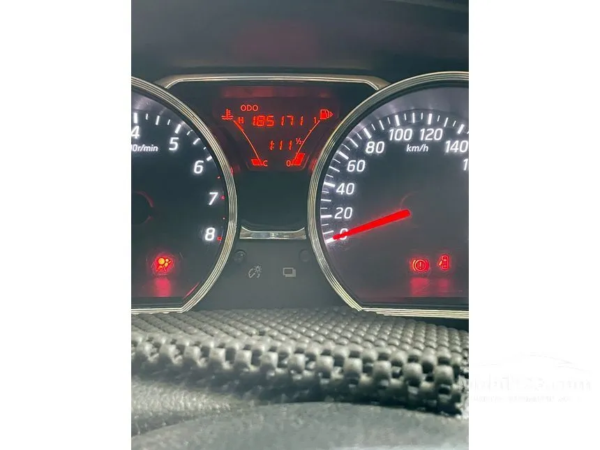 2015 Nissan Grand Livina XV MPV