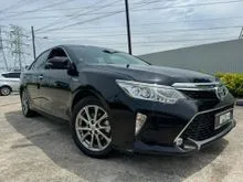 2017 Toyota Camry 2.5 Hybrid Luxury Sedan