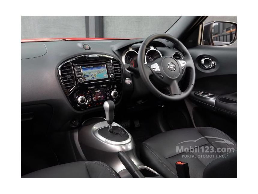 nissan juke black interior