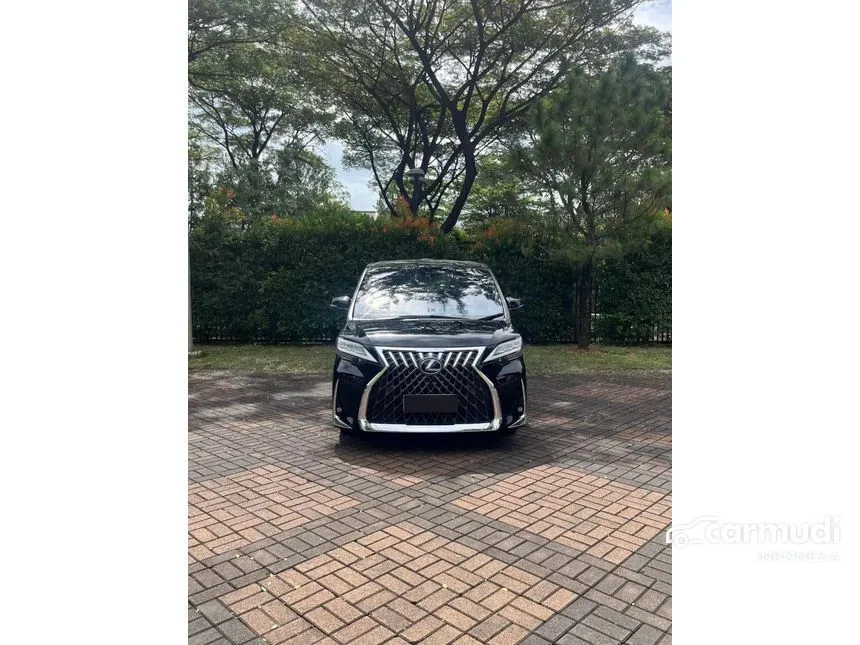 2023 Lexus LM 350 4 Seater MPV