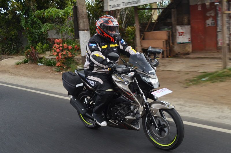 Suzuki GSX150 Bandit Teman Kencan Pertama Otospirit 3