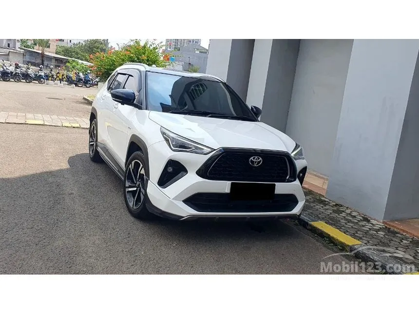 2025 Toyota Yaris Cross S with GR Parts Aero Pkg SUV