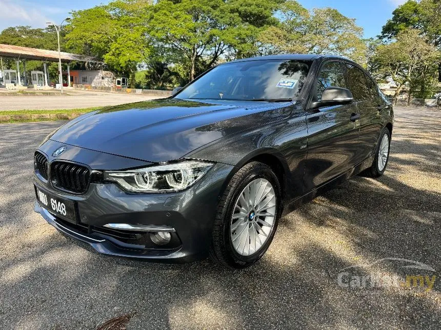 2018 BMW 318i Luxury Sedan