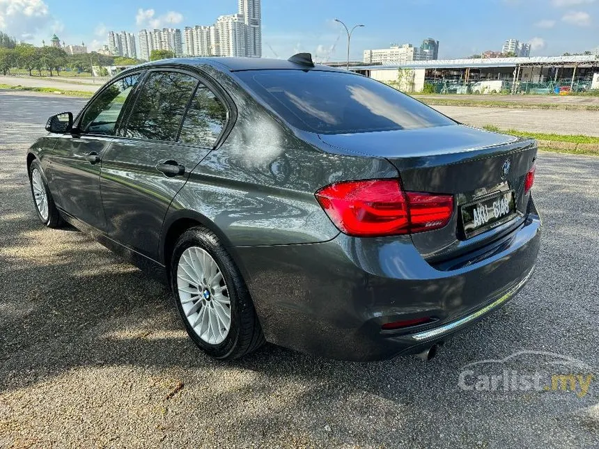 2018 BMW 318i Luxury Sedan