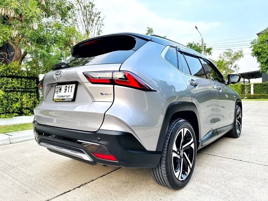 2024 Toyota Yaris Cross HEV Premium Luxury SUV