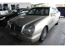 1997 Mercedes-Benz E230 2.3 Sedan (A)