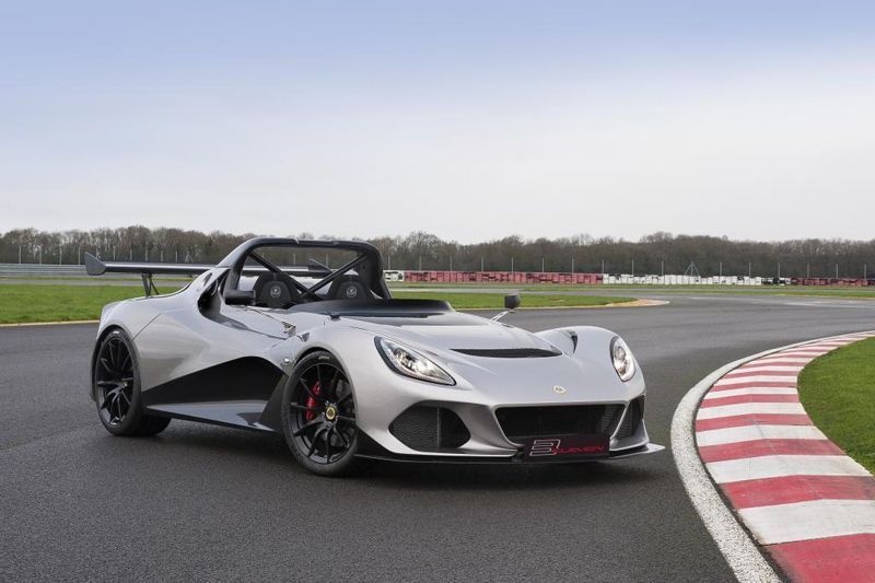 Lotus Lahirkan Mobil-mobil Lebih Ringan dan Lebih Cepat 1