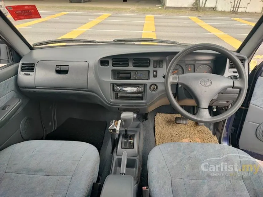 2002 Toyota Unser GLi MPV