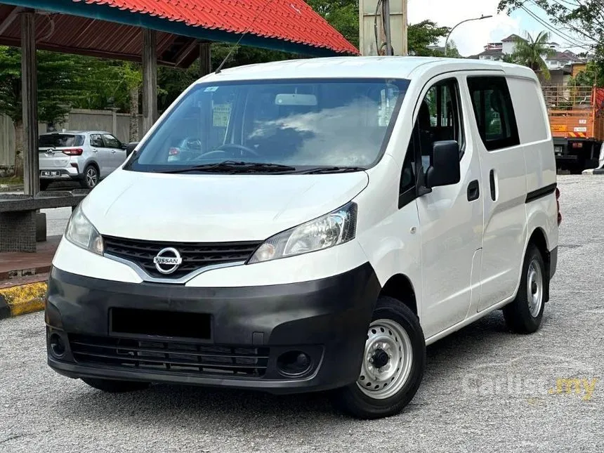 2018 Nissan NV200 Semi Panel Van