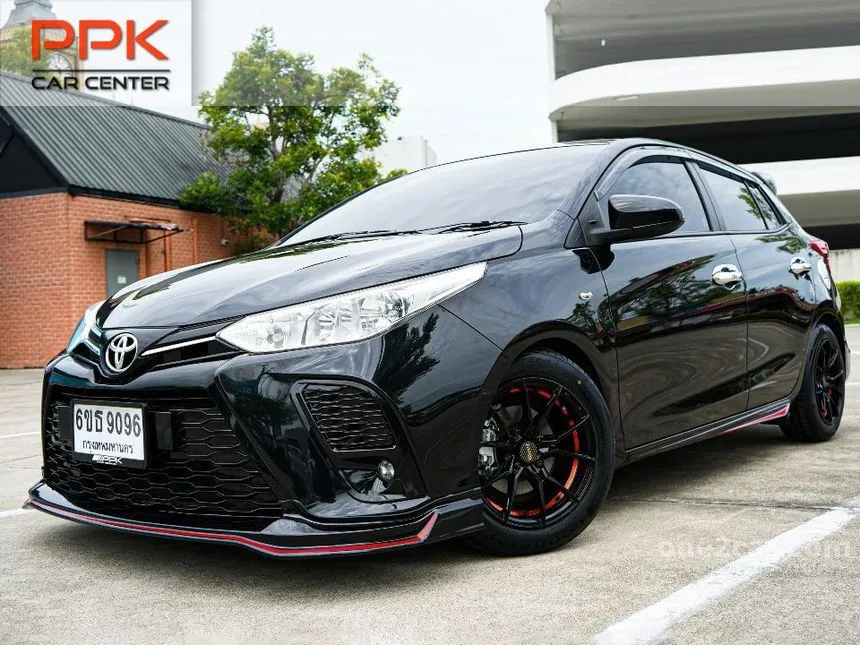2021 Toyota YARIS Entry Hatchback