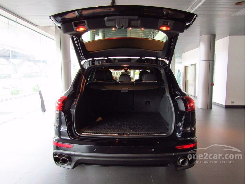 2015 Porsche CAYENNE S E-Hybrid Wagon