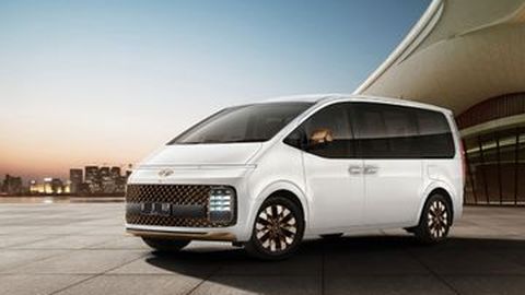 Komparasi Singkat Mesin Toyota Alphard, Mercedes-Benz Vito dan Hyundai Staria