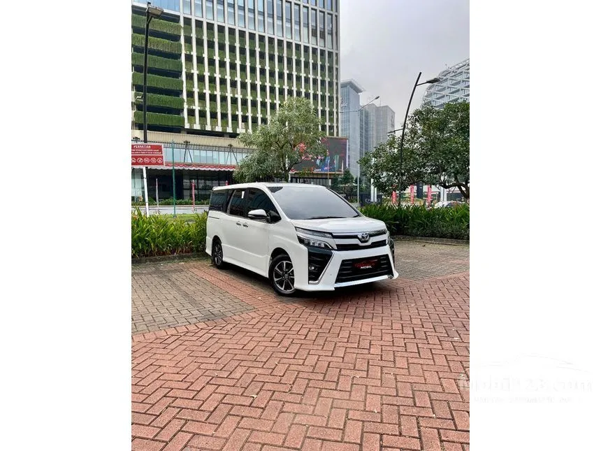 2021 Toyota Voxy MPV