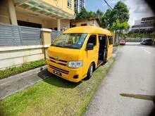 2011 Toyota Hiace 2.5 Diesel High roof Window Van