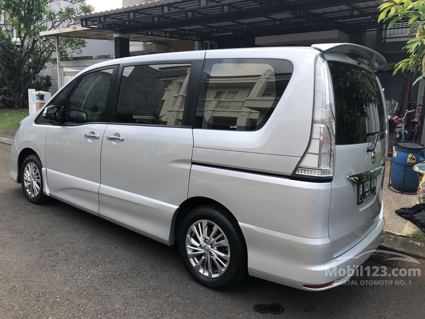 Jual Mobil Nissan Serena 2016 Autech 2.0 di Jawa Barat 