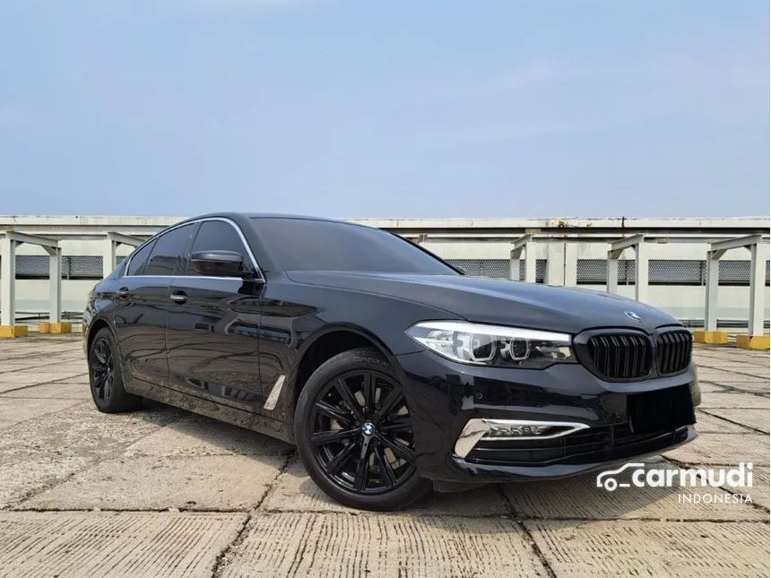 2018 BMW 520i Luxury Sedan