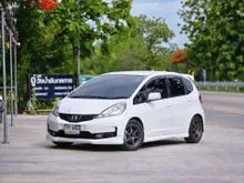 2013 Honda JAZZ 1.5 (ปี 08-14) SV Hatchback