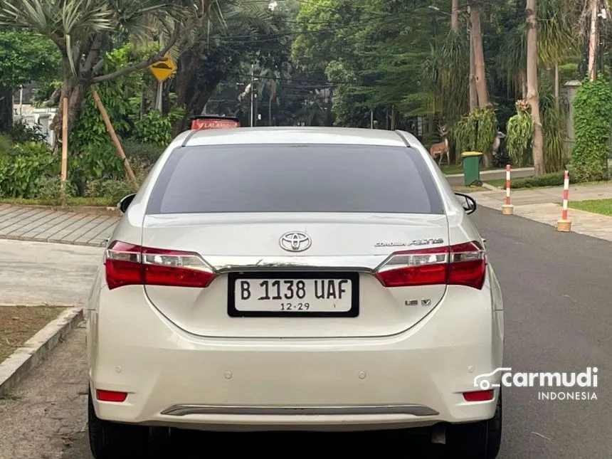 2014 Toyota Corolla Altis V Sedan