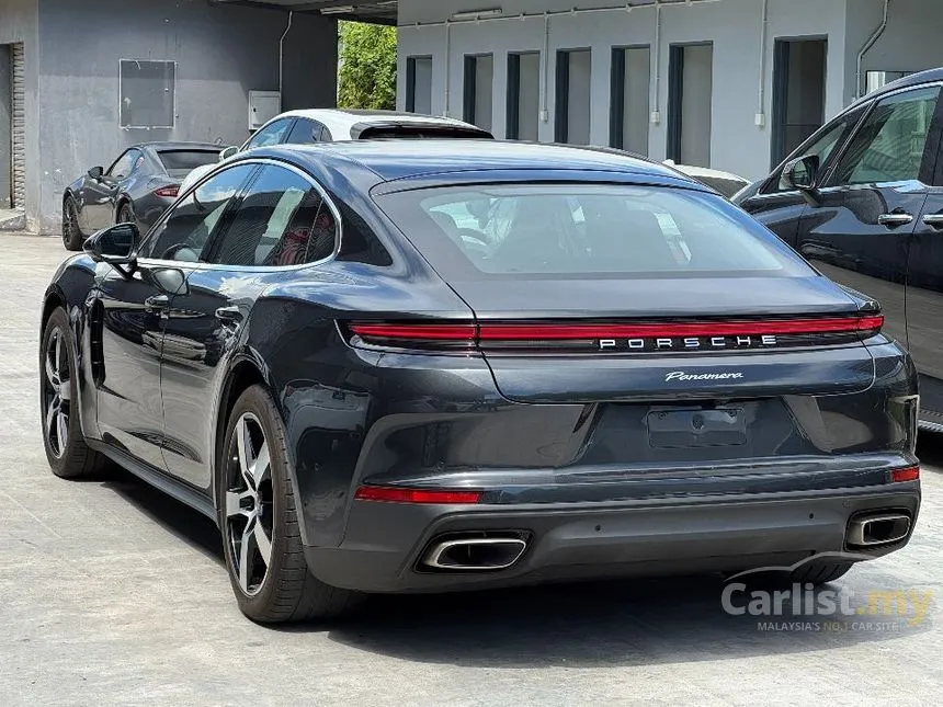 2024 Porsche Panamera Hatchback