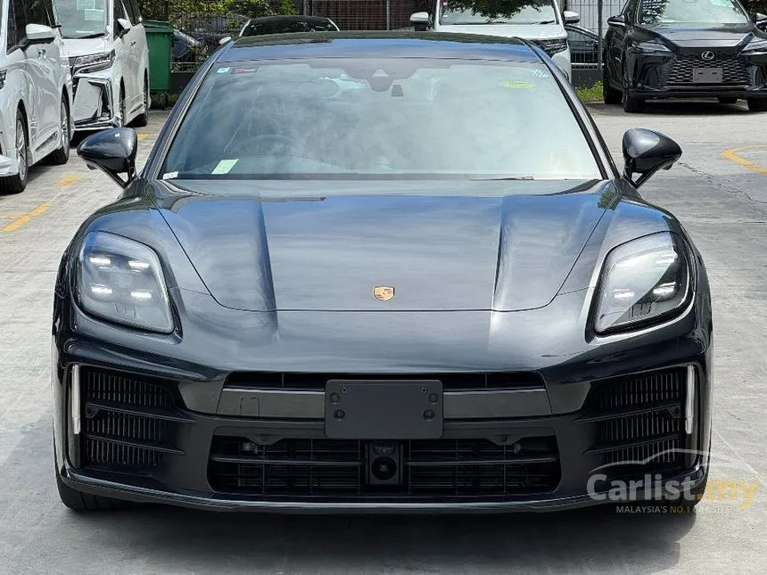 2024 Porsche Panamera Hatchback