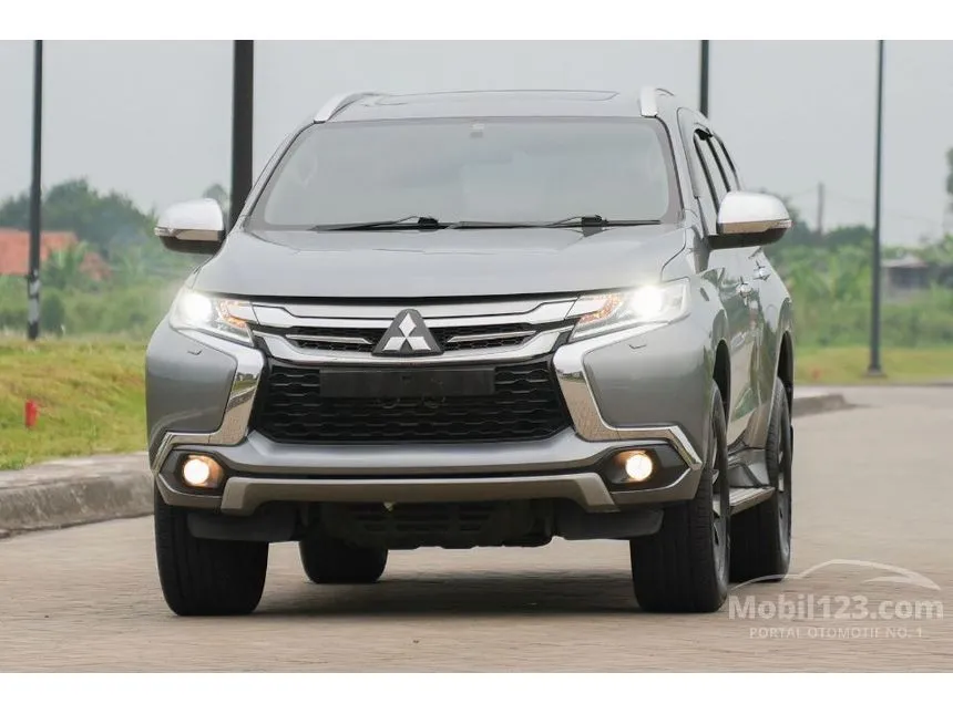2016 Mitsubishi Pajero Sport Dakar 4X2 SUV