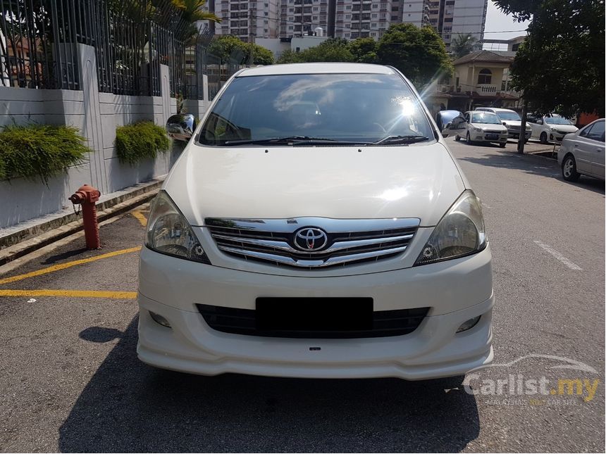 2011 toyota innova 2.0 g mpv very good condition