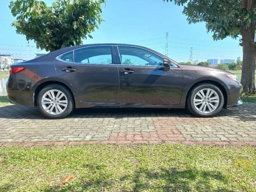 2014 Lexus ES 250 Sedan