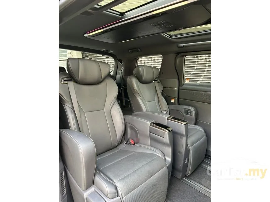 2024 Toyota Alphard Z 7-Seater MPV