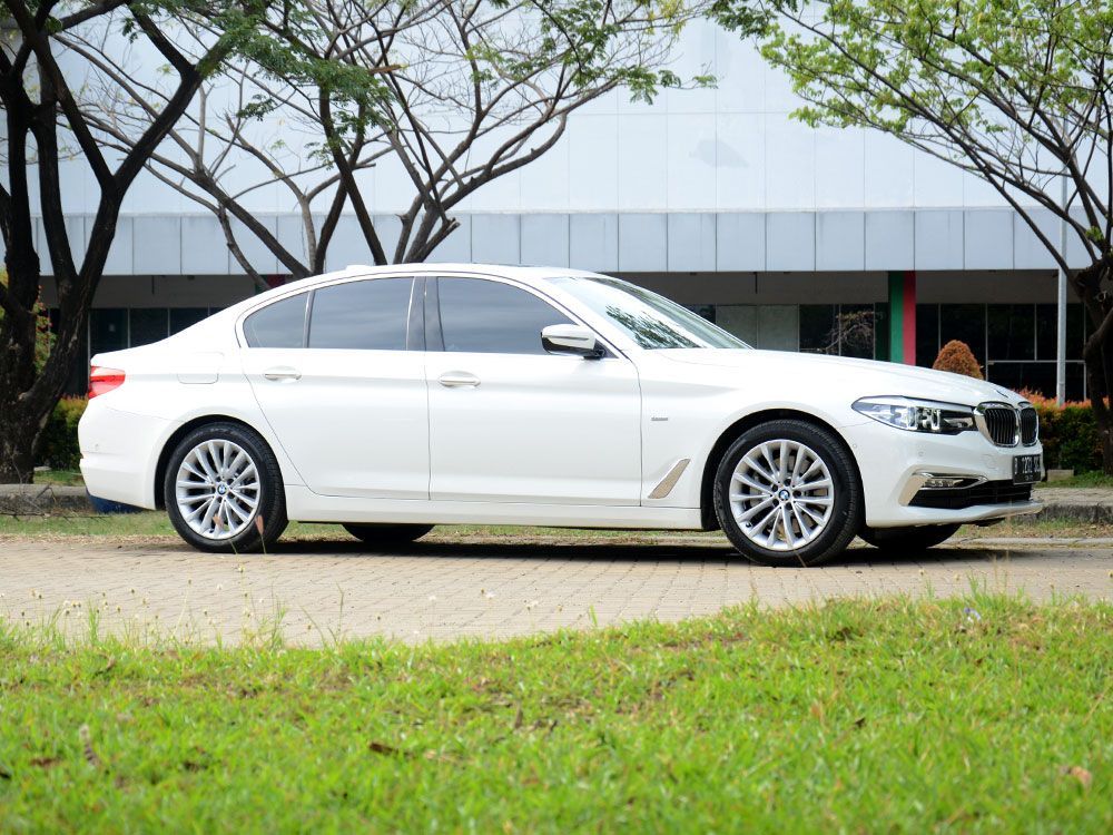 Den Dewa Test Drive All-new BMW 530i Luxury Line
