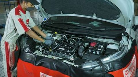 Ruang Mesin Mobil Keluarkan Suara Kasar, Waspadai Masalah pada 5 Komponen Ini