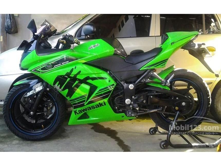 Jual Motor Kawasaki Ninja 2011 0 3 di Papua Manual Hijau 