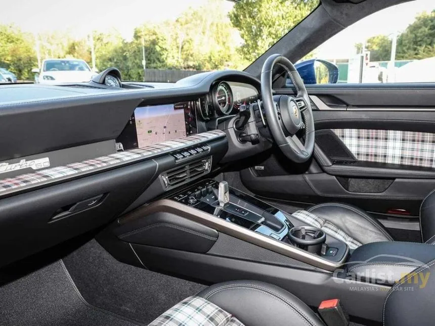2024 Porsche 911 Turbo S Coupe