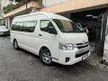 Jual Mobil Toyota Hiace 2024 Commuter 3.0 di Jawa Timur Manual Van Wagon Putih Rp 620.000.000