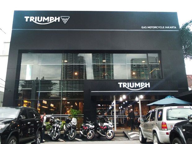 Triumph Resmikan Showroom Baru Sekaligus Rumah Bikers