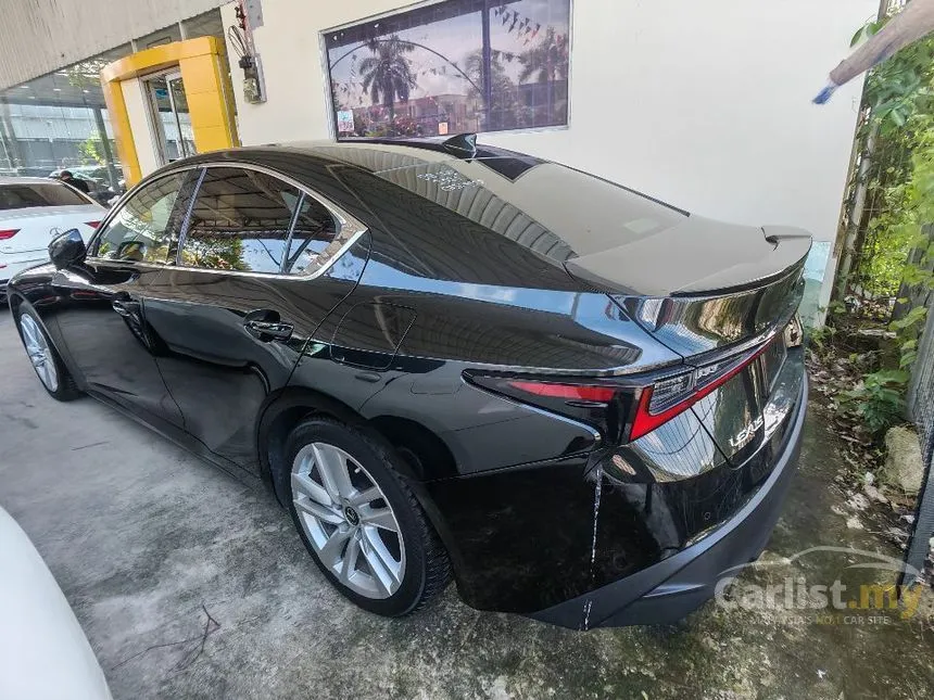2021 Lexus IS 300 Luxury Sedan
