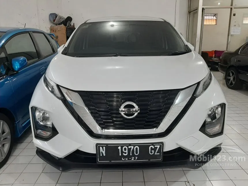 Jual Mobil Nissan Livina 2019 VE 1.5 di Jawa Timur Automatic Wagon Putih Rp 190.000.000