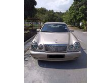 1996 Mercedes-Benz E230 2.3 Elegance Sedan